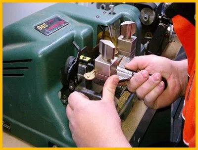 Trumbull Locksmith Service Trumbull, CT 203-651-6678 - key-cutting