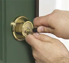 Trumbull Locksmith Service Trumbull, CT 203-651-6678 - rekeying-lock
